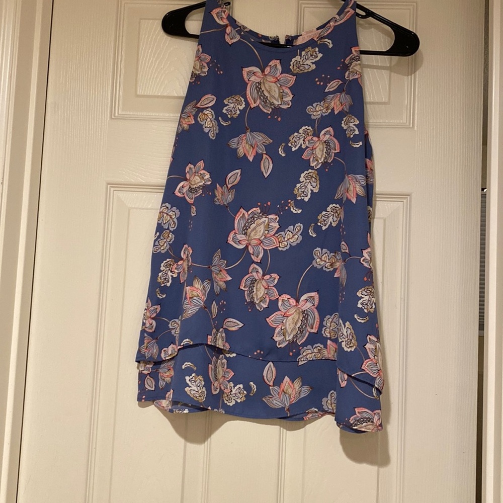 Floral Sleeveless Blouse